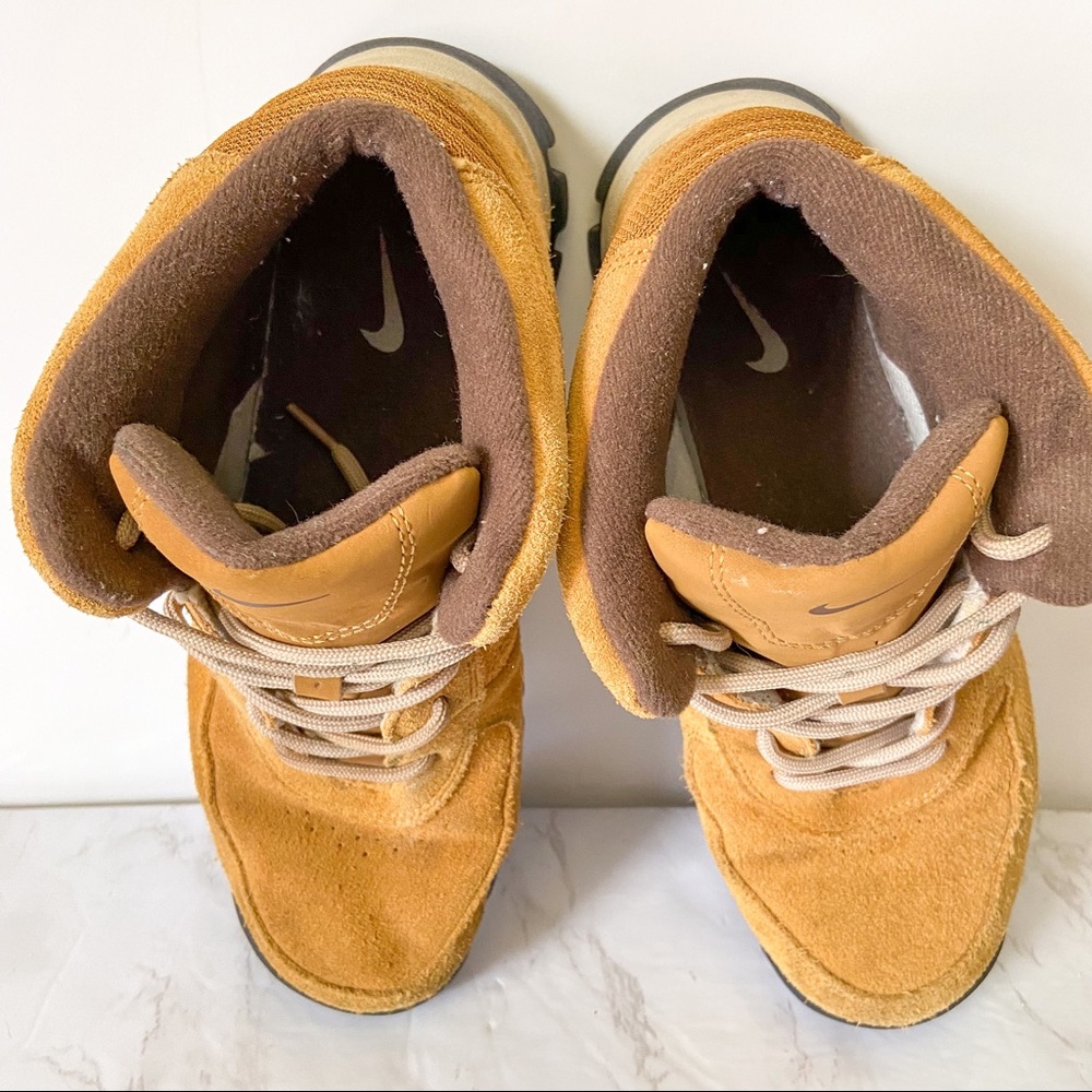 Nike Yucan Water Shield Suede Boots - Picture 7 of 8
